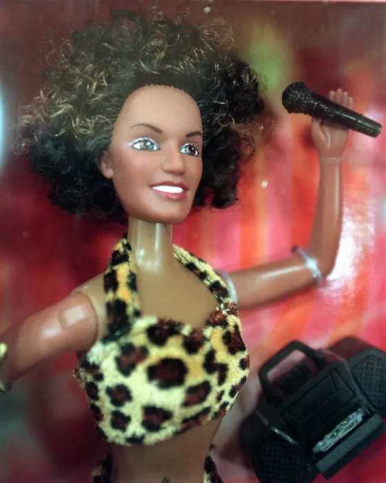 Framed Print : 200 SPICE GIRL DOLLS WENT ON SALE DECEMBER 1997 AT LONDON Framed Print : 200 SPICE GIRL DOLLS WENT ON SALE DECEMBER 1997 AT LONDON