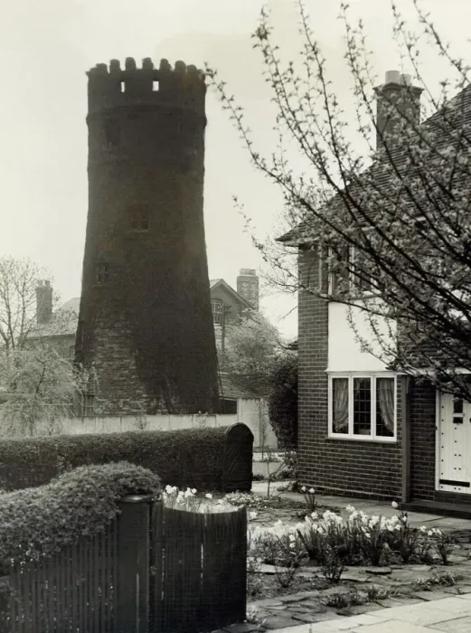 Framed Print : 200-year-old tower in Highgate Road, Walsall... 04-05-1962 Framed Print : 200-year-old tower in Highgate Road, Walsall... 04-05-1962