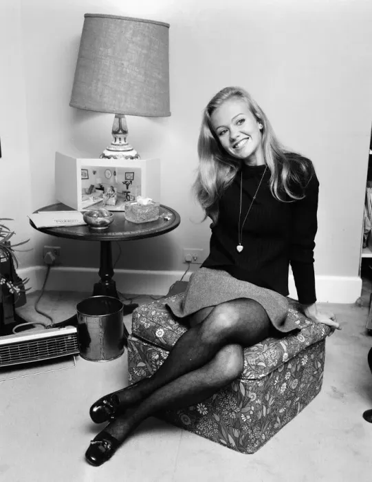 Framed Print : 23-year-old Hayley Mills at her Chelsea home today, she has been selected to play Framed Print : 23-year-old Hayley Mills at her Chelsea home today, she has been selected to play