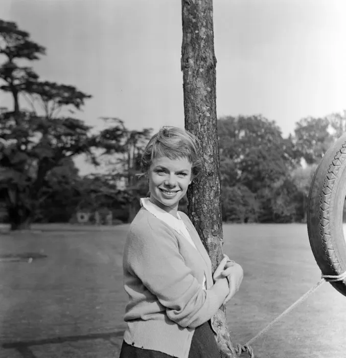 Framed Print : 24 year old actress Jill Bennett. 12th August 1955 Framed Print : 24 year old actress Jill Bennett. 12th August 1955