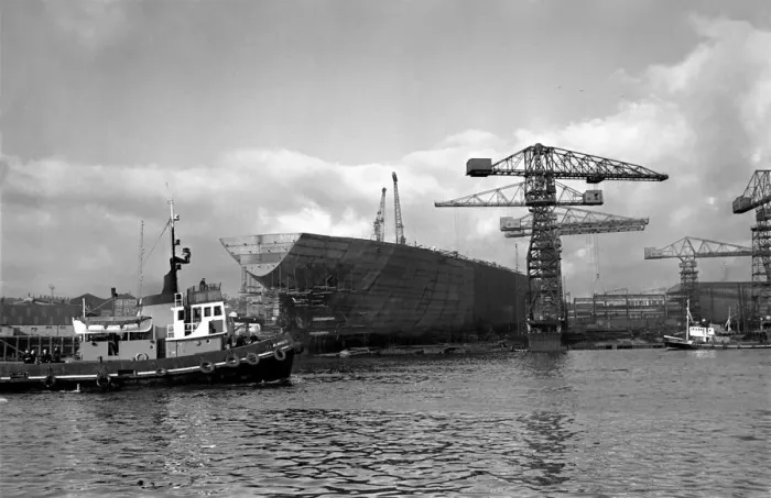 Framed Print : 250, 000 ton tanker. The S. S. iEsso NorthumbriaI a 250, 000 ton tanker built on the Tyne