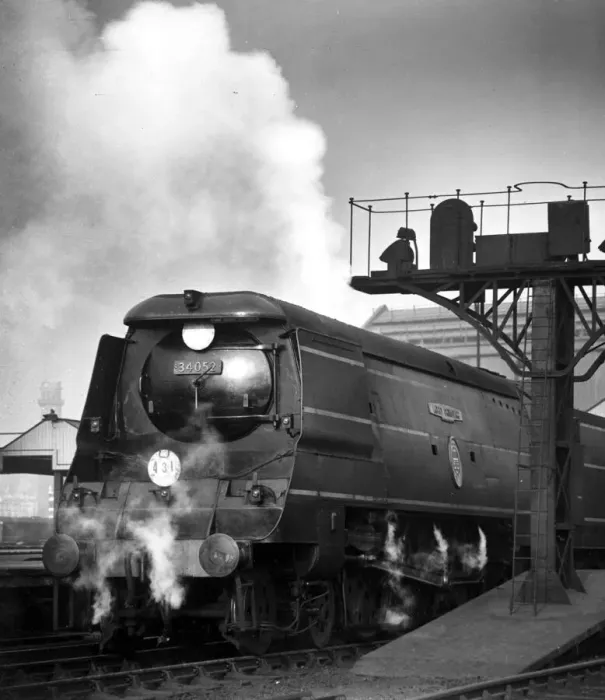 Framed Print : No 34052, Lord Dowding class locomotive, Battle of Britain Framed Print : No 34052, Lord Dowding class locomotive, Battle of Britain