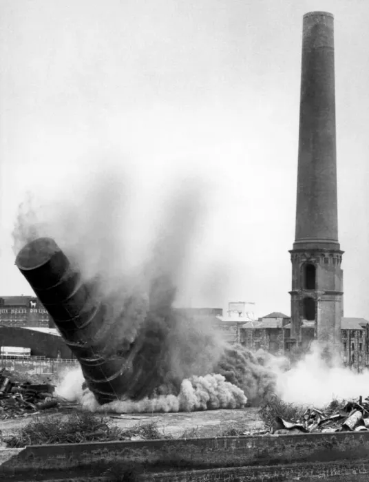 Framed Print : More than 4, 200 tons of brickwork hit the dust yesterday on target at Glasgow