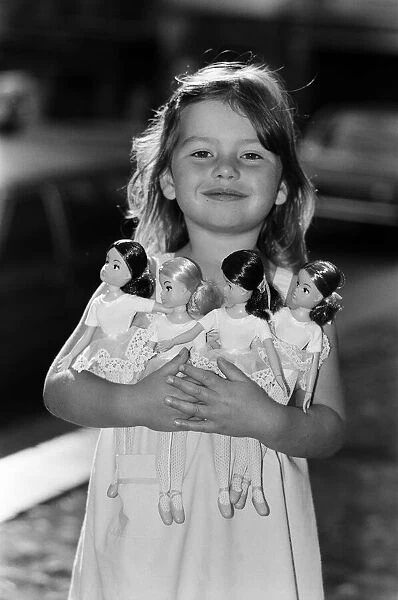 4 year old Sophie ODonnell with her Sindy dolls (Photos Prints, Cards ...
