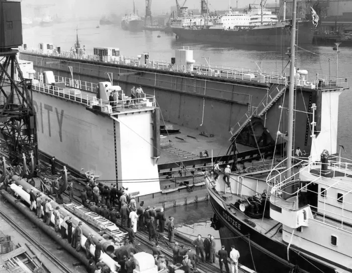 Framed Print : This 400 foot floating dock, built by Swan Hunter and Wigham Richardson
