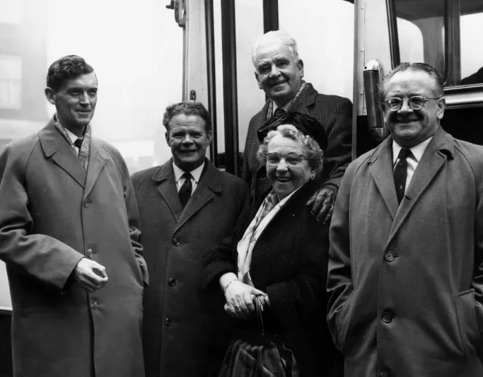 Framed Print : 5 Labour MPs leave St Enoch Air Terminal November 1964. Left to RightL Framed Print : 5 Labour MPs leave St Enoch Air Terminal November 1964. Left to RightL