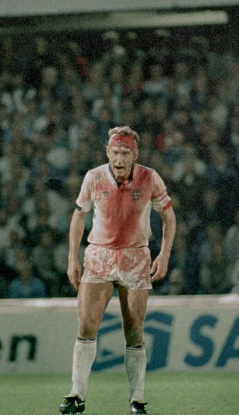 6 September 1989, Sweden v England. Terry Butcher organising the defence towards the end