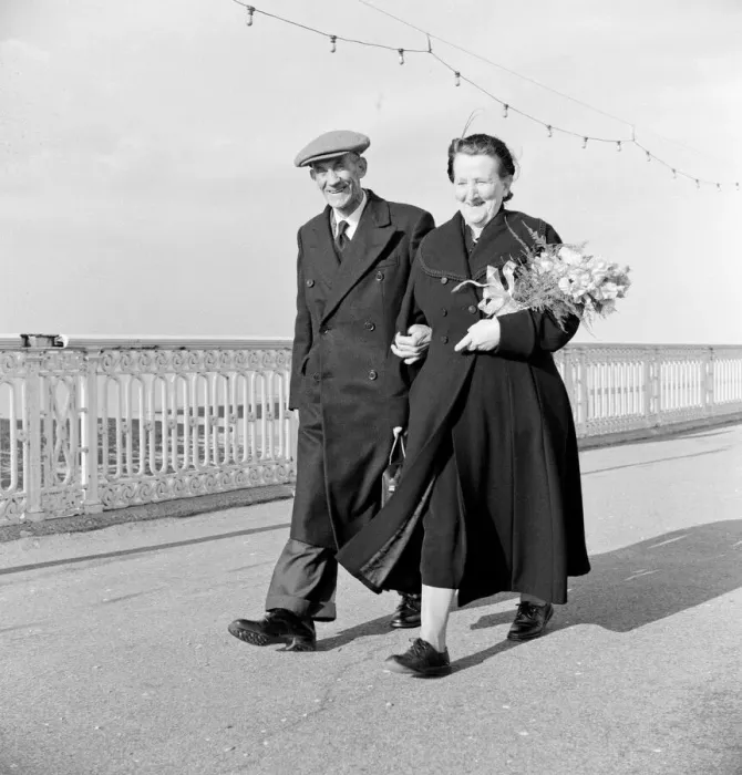Framed Print : 66-year-old George Sawyer and his 63-year-old wife Elizabeth