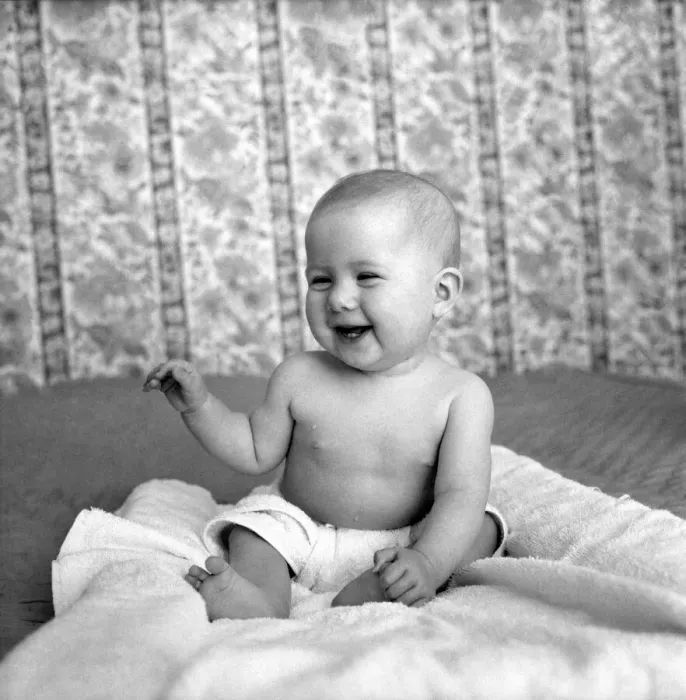 Framed Print : 7 month old baby January 75-00018-001-004