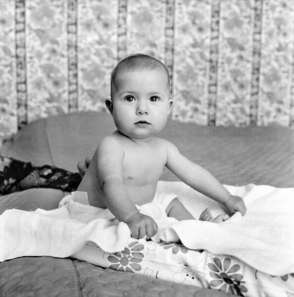 7 month old baby January 75-00018