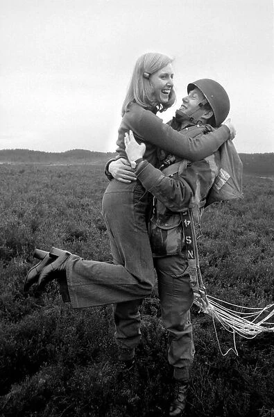 9th Independent Parachute Squadron with wife after drop. February 1975 75-00893-007