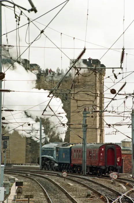 Framed Print : The A4 locomotive Sir Nigel Gresley sets off from Newcastle Central Station bound for Framed Print : The A4 locomotive Sir Nigel Gresley sets off from Newcastle Central Station bound for
