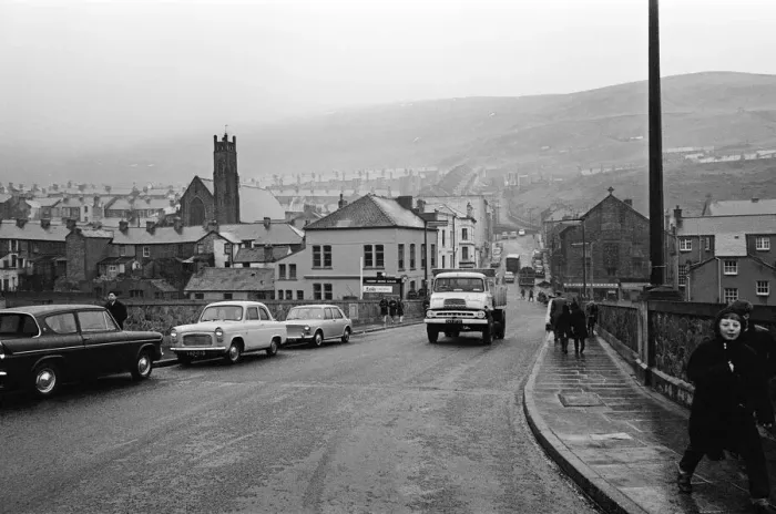 Framed Print : Abertillery, the largest town of the Ebbw Fach valley in what was the historic county of Framed Print : Abertillery, the largest town of the Ebbw Fach valley in what was the historic county of