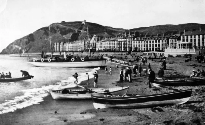 Framed Print : Aberystwyth beach and promenade. 1930s Framed Print : Aberystwyth beach and promenade. 1930s