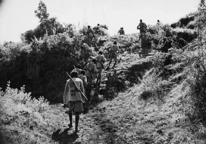 Framed Print : Abyssinian War September 1935 Abyssinian troops advancing under cover on the Ogadan