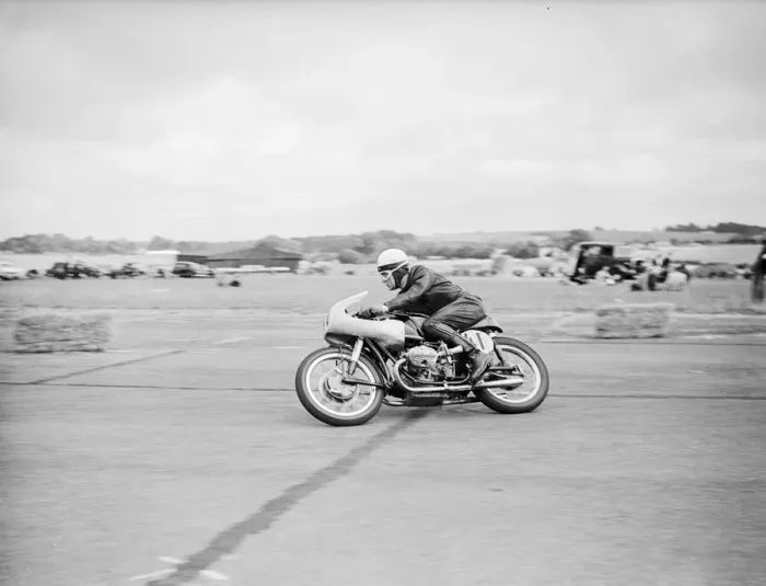 Framed Print : Action from the Daily Herald Motor Cycle Racing Championship at Thruxton