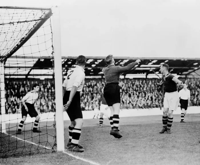Framed Print : Action during the English league division one match between West Ham United Framed Print : Action during the English league division one match between West Ham United