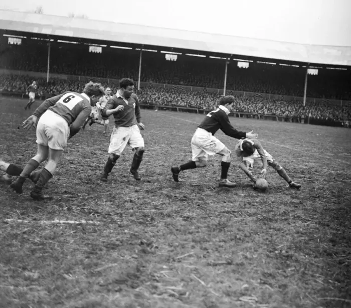 Framed Print : Action from the Wales v Scotland Home Nations Championship held at St Helens Ground Framed Print : Action from the Wales v Scotland Home Nations Championship held at St Helens Ground