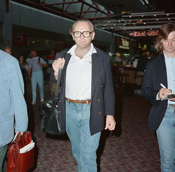 Actor Anthony Hopkins at London Heathrow airport. 14th July 1991