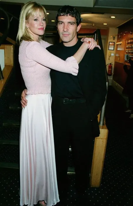 Framed Print : Actor Antonio Banderas& actress Melanie Griffiths Sept 1999 at the opening of Crazy