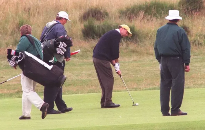 Framed Print : Actor Bruce Willis playing golf at Prestwick August 1998 Framed Print : Actor Bruce Willis playing golf at Prestwick August 1998