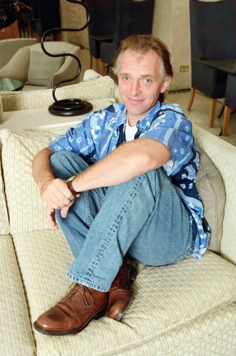 Framed Print : Actor and comedian, Rik Mayall, pictured at home four months after his horrific quad bike