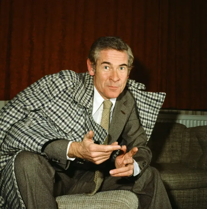 Framed Print : Actor and comedian Stanley Baxter. July 1980 Framed Print : Actor and comedian Stanley Baxter. July 1980