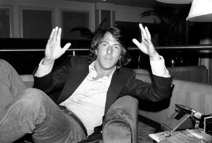 Framed Print : Actor Dustin Hoffman, pictured in a London hotel. 21st January 1975. 75-00388-002 Framed Print : Actor Dustin Hoffman, pictured in a London hotel. 21st January 1975. 75-00388-002