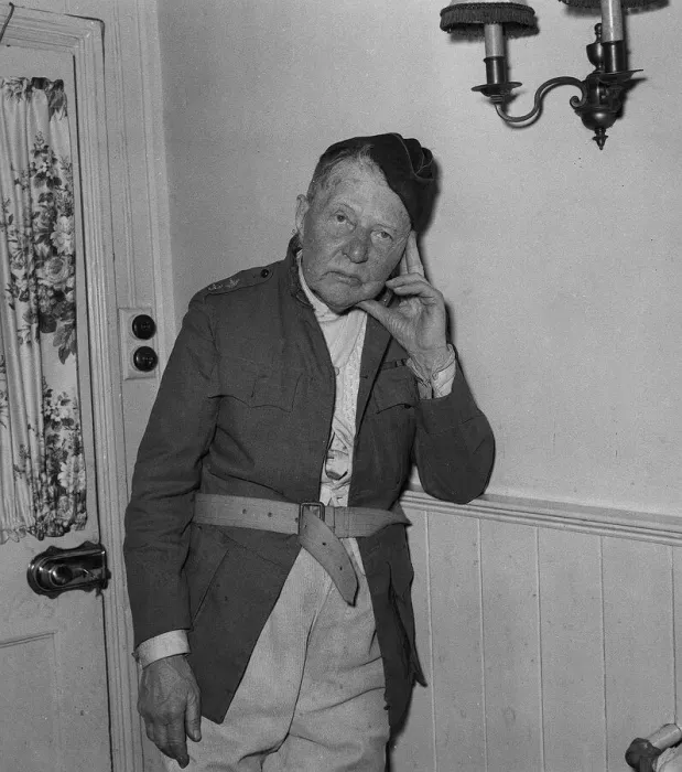Framed Print : Actor A E Matthews wearing army uniform leans his head onto his fingers Framed Print : Actor A E Matthews wearing army uniform leans his head onto his fingers