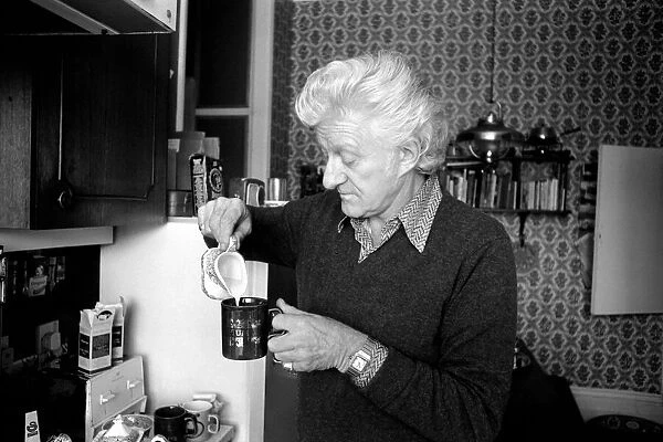 Actor John Pertwee seen here at home making tea. March 1981 PM 81-01203-003