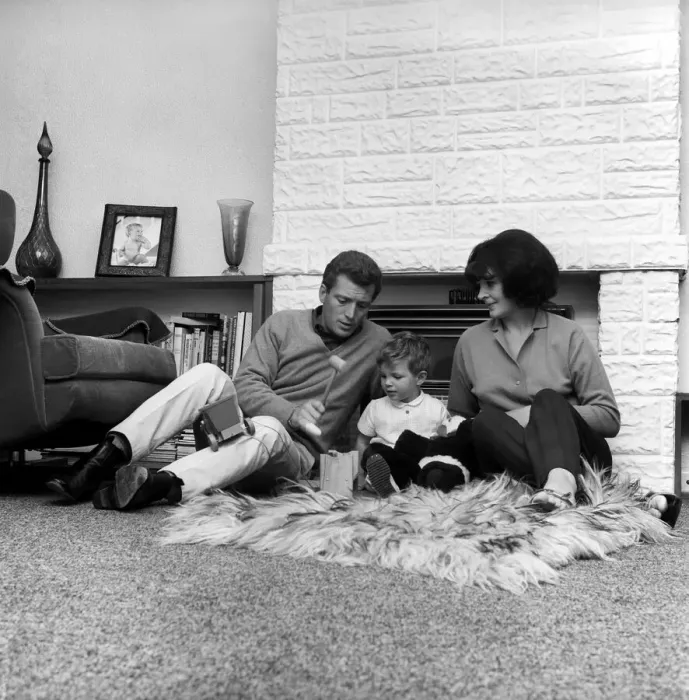 Framed Print : Actor Johnny Briggs at home with his wife Caroline and children Mark and Karen Framed Print : Actor Johnny Briggs at home with his wife Caroline and children Mark and Karen