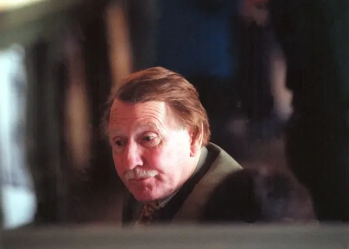 Framed Print : Actor Leslie Phillips celebrating 21 years of the Royal Shakespeare Company on 12th May Framed Print : Actor Leslie Phillips celebrating 21 years of the Royal Shakespeare Company on 12th May