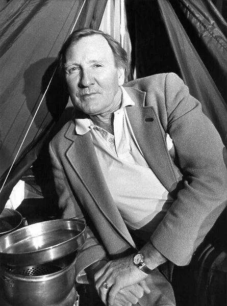 Actor Leslie Phillips at the Theatre Royal, Newcastle for a press call on 18th March 1989