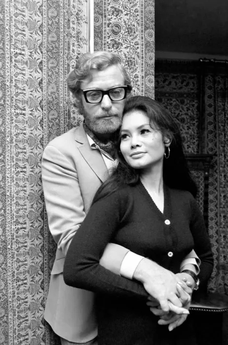 Framed Print : Actor Michael Caine pictured at his home in Grosvenor Square Framed Print : Actor Michael Caine pictured at his home in Grosvenor Square
