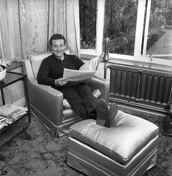 Actor Patrick McNee seen here at home. 1960 A999-009