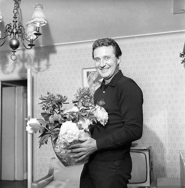 Actor Patrick McNee seen here at home. 1960 A999