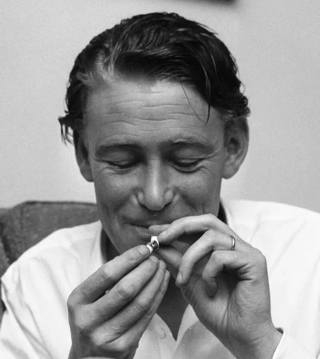 Framed Print : Actor Peter O Toole seen here in interview with the Daily Mirror Show Business Framed Print : Actor Peter O Toole seen here in interview with the Daily Mirror Show Business