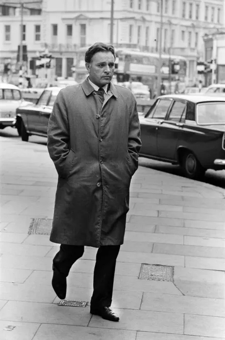 Framed Print : Actor Richard Burton pictured in London during the filming of Framed Print : Actor Richard Burton pictured in London during the filming of