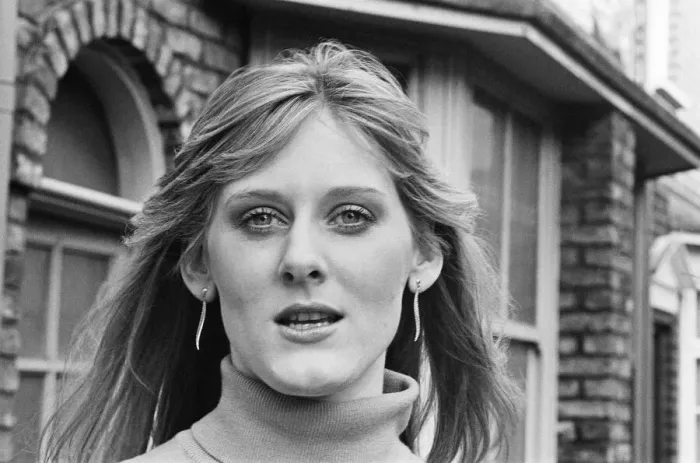 Framed Print : Actor Sarah Lancashire in a 1987 photo shoot on the cobbles of the set of Coronation Framed Print : Actor Sarah Lancashire in a 1987 photo shoot on the cobbles of the set of Coronation