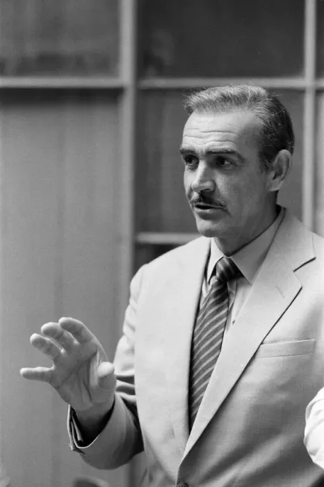 Framed Print : Actor Sean Connery on the set of Cuba'in Cadiz, Spain. 19th December 1978 Framed Print : Actor Sean Connery on the set of Cuba'in Cadiz, Spain. 19th December 1978
