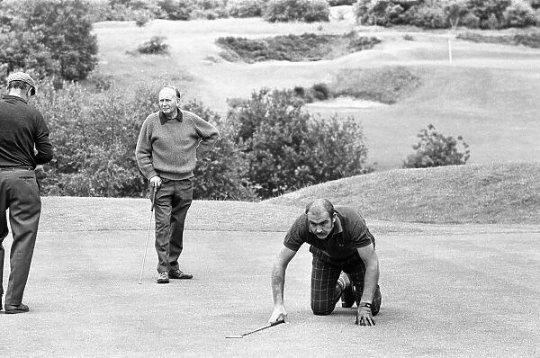 Actor Sean Connery takes part in a golf match at Wentworth for the Variety Club of Great