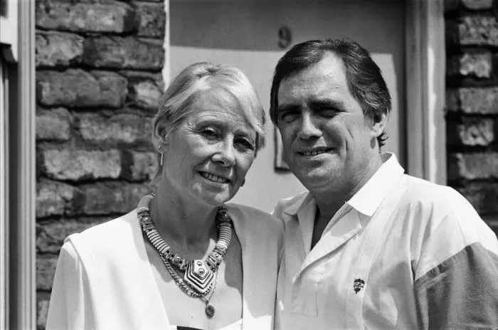 Framed Print : Actor Bill Tarmey (Jack Duckworth) is welcomed back to Granada TVs
