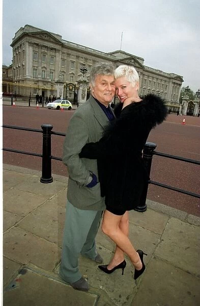 Actor Tony Curtis with his new wife Jill November 1998 in London on their honeymoon