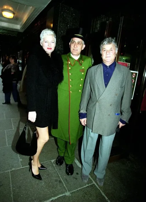 Framed Print : Actor Tony Curtis with his new wife Jill November 1998 in London on their honeymoon