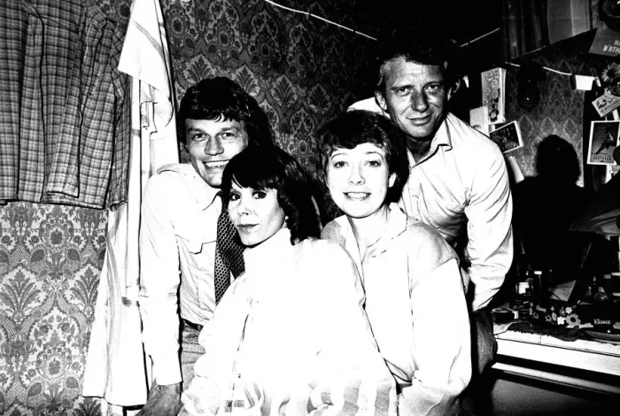 Framed Print : Actors Frazer Hines Judy Carne, Sheila Ferris and Mark Burns who are appearing i in Framed Print : Actors Frazer Hines Judy Carne, Sheila Ferris and Mark Burns who are appearing i in