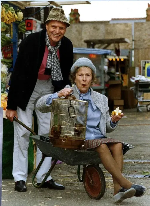 Framed Print : Actors Gretchen Franklin and Peter Dean in a scene in Eastenders as they prepare to move Framed Print : Actors Gretchen Franklin and Peter Dean in a scene in Eastenders as they prepare to move