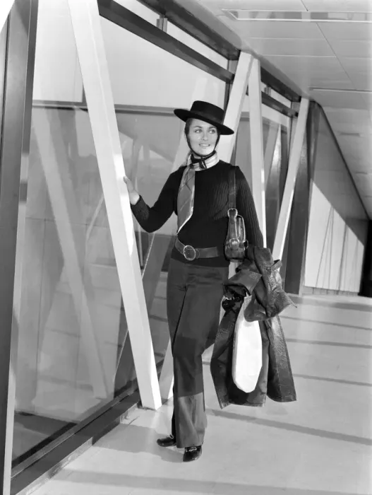 Framed Print : Actress Alexandra Bastedo arriving at Heathrow Airport from Madrid