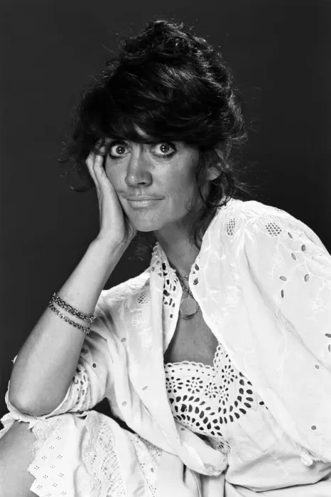 Framed Print : Actress Amanda Barrie. September 1982 Framed Print : Actress Amanda Barrie. September 1982