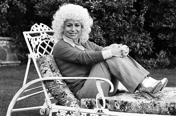 Actress Barbara Windsor at home. 19th October 1980