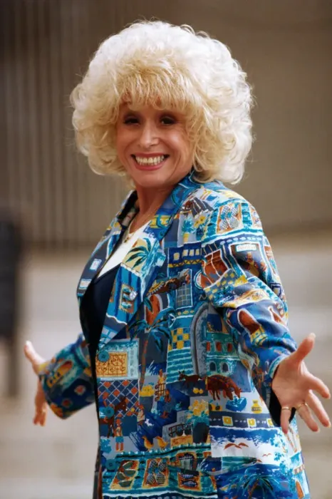 Framed Print : Actress Barbara Windsor, who is in Newcastle to film the Tyne Tees series